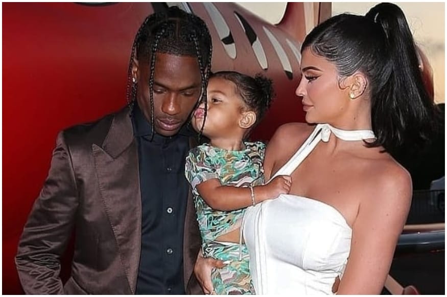 Kylie Jenner S Daughter Stormi Cutely Interrupts Dad Travis Scott S Fortnite Concert