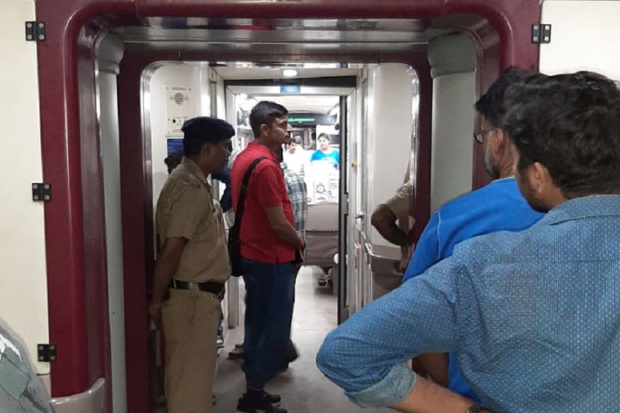 Delhibound Vande Bharat Express Stranded at Allahabad Station, Hapless