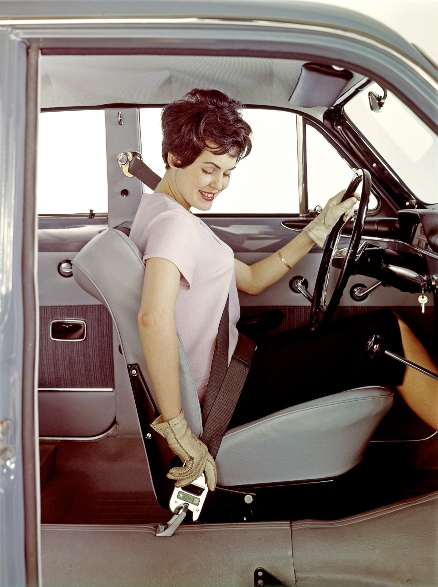 3 point front safety (seat) belt standard