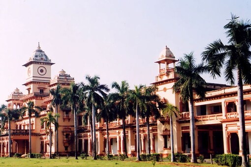 Desi Hogwarts? BHU to Start an Actual Course on 'Bhoot Vidya ...