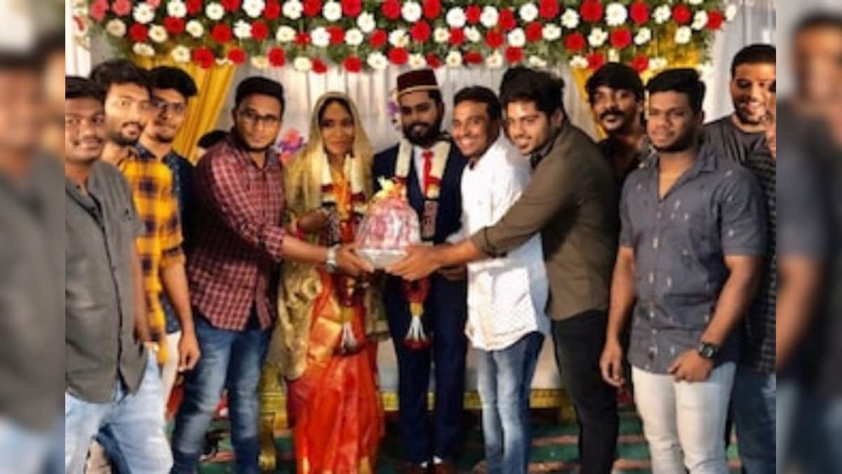 Couple in Tamil Nadu Receives Bouquet of Onions from Friends at Their