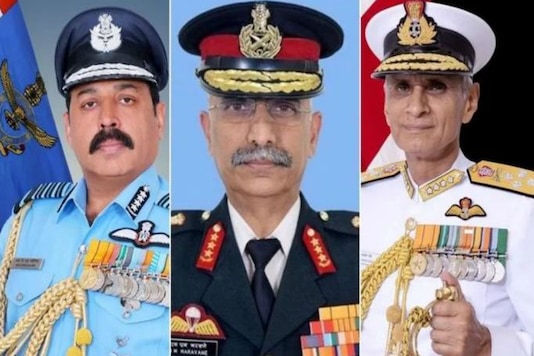 As Manoj Mukund Naravane Becomes Army Chief, All Three Service Chiefs ...