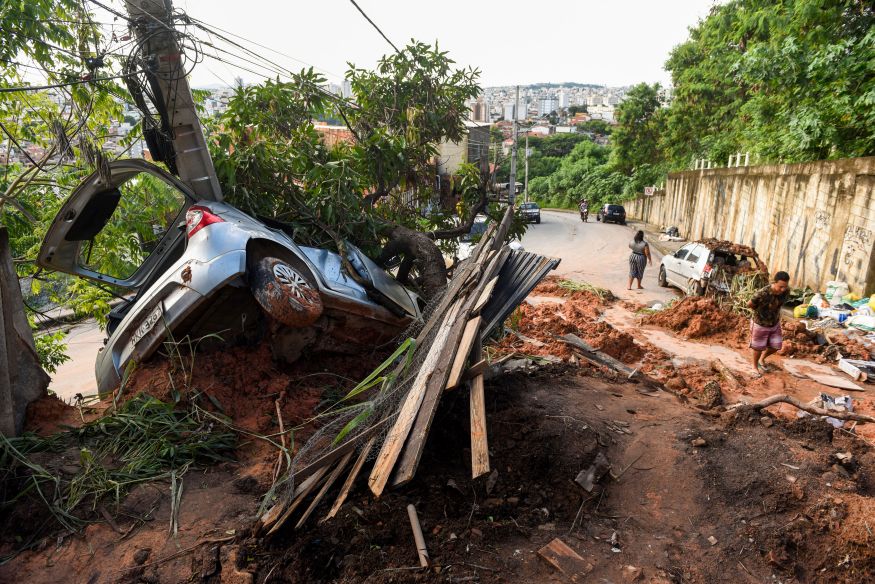 Brazil Rain Photos: Heavy Rains Continue Flooding Minas Gerais Cities ...