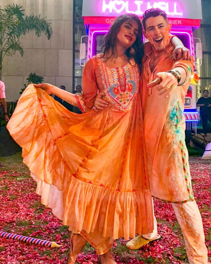  Priyanka Chopra and Nick Jonas at Isha Ambani-Piramal's pre-Holi party in Mumbai. (Image: Instagram)