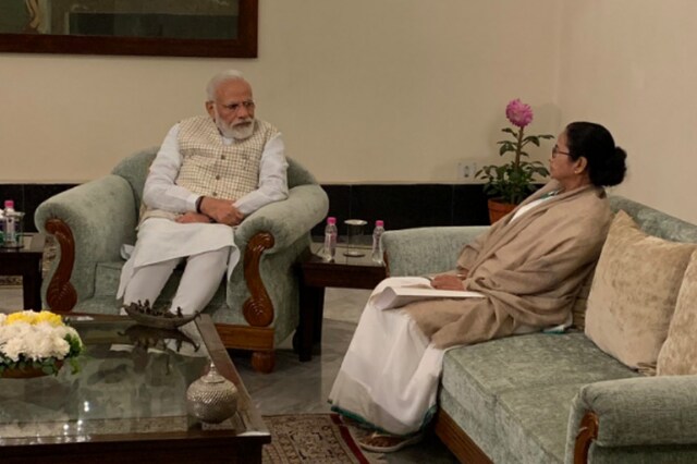 PM Narendra Modi and CM Mamata Banerjee met at Raj Bhavan in Kolkata on Saturday. 