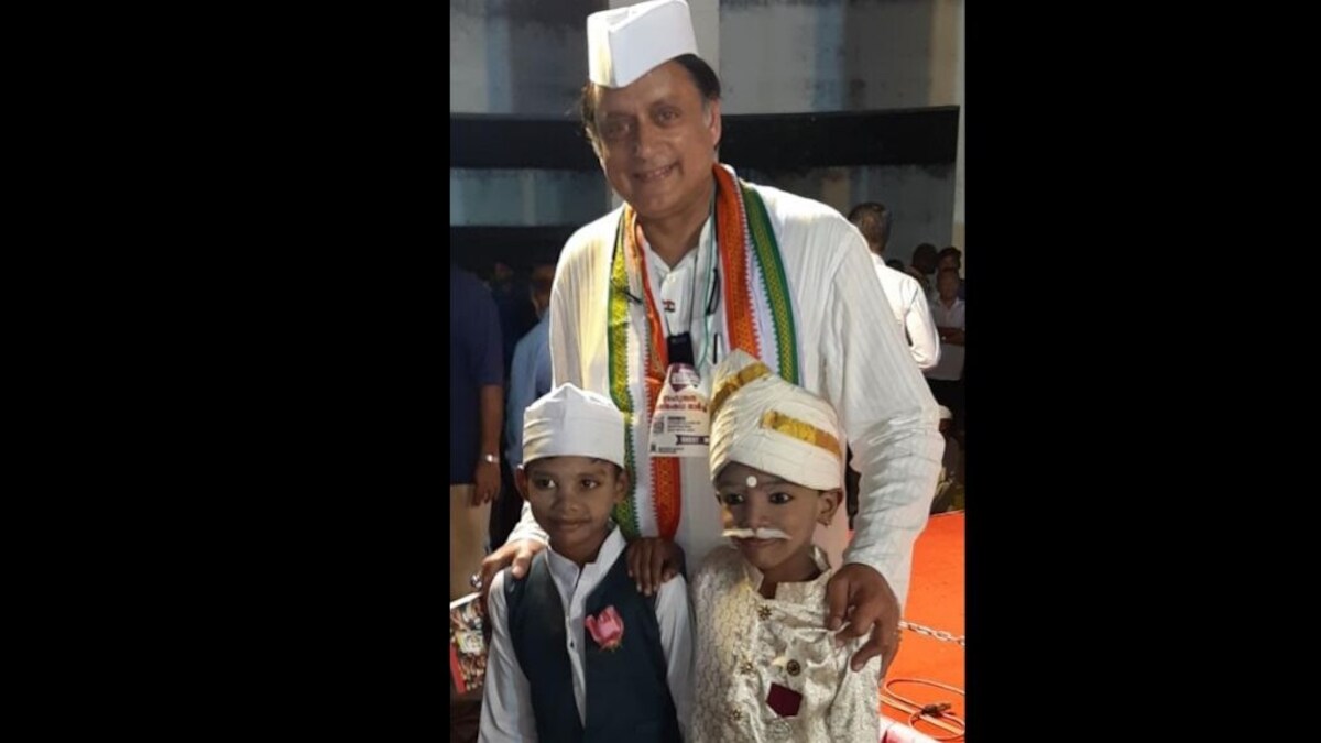 Tharoor Sees ‘Hindu-Muslim Unity’ in Photo of Kids Dressed as Nehru and Ayyankali, Panned on Twitter