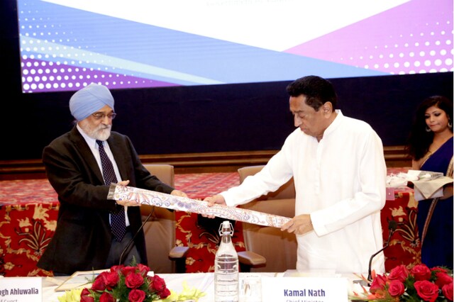 Montek Singh Ahluwalia (left) with MP Chief Minister Kamal Nath in Bhopal on Tuesday.
