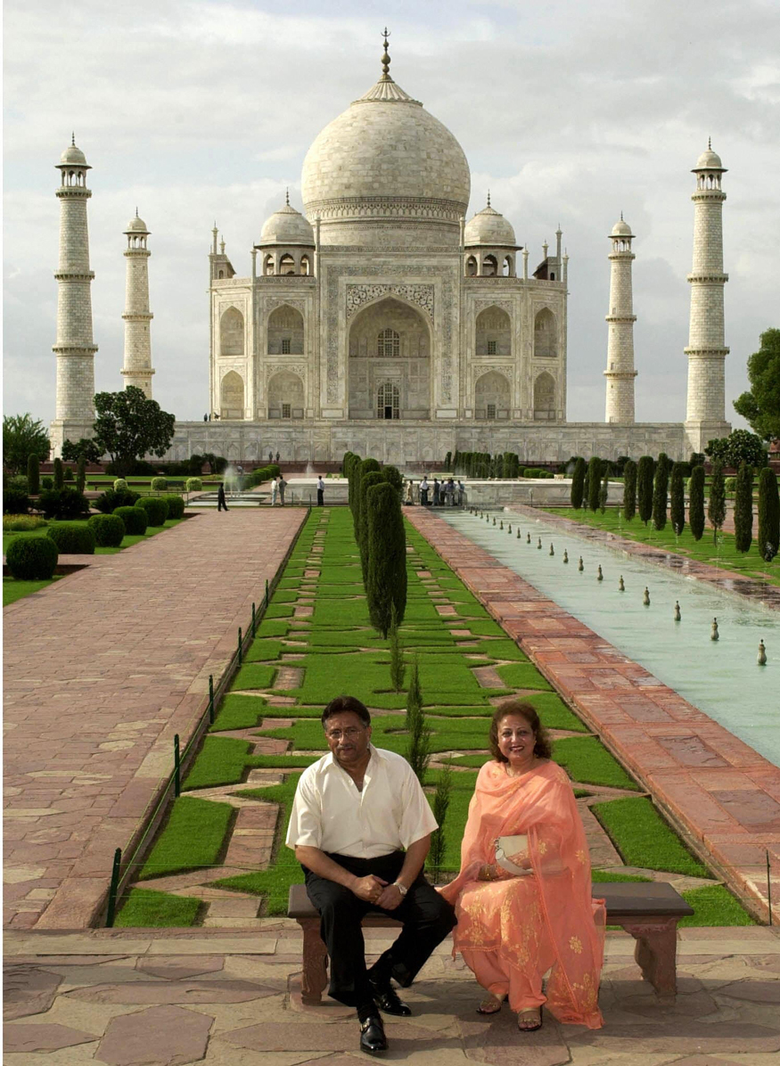Top World Leaders Who Visited the Taj Mahal - In Pictures