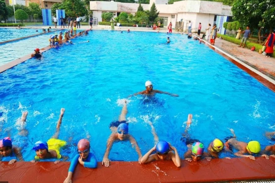 Women Can Get Pregnant In Swimming Pools Without Intercourse Says Indonesian Official