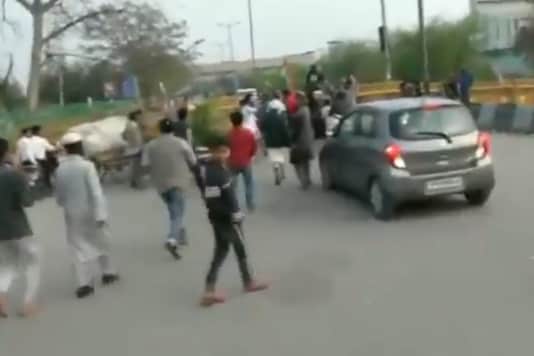 A stretch in Shaheen Bagh was opened for a few minutes on Saturday. (Image credit: ANI Twitter) A stretch in Shaheen Bagh was opened for a few minutes on Saturday. (Image credit: ANI Twitter)