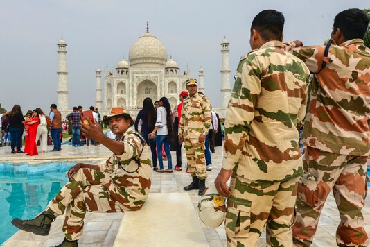 Ticket Counters At Taj Mahal To Close At 11 30am Today Ahead Of Donald Trump S Visit