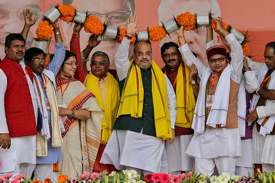 Cong, CPI Students' Wings 'Purify' Ground Where Amit Shah Held Rally in Kolkata