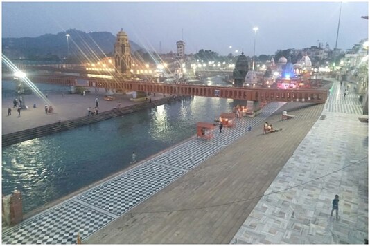 File photo: Har Ki Pauri in Haridwar which always remains pack with the visitors wears deserted look amid Coronavirus scare. (Image: News18)