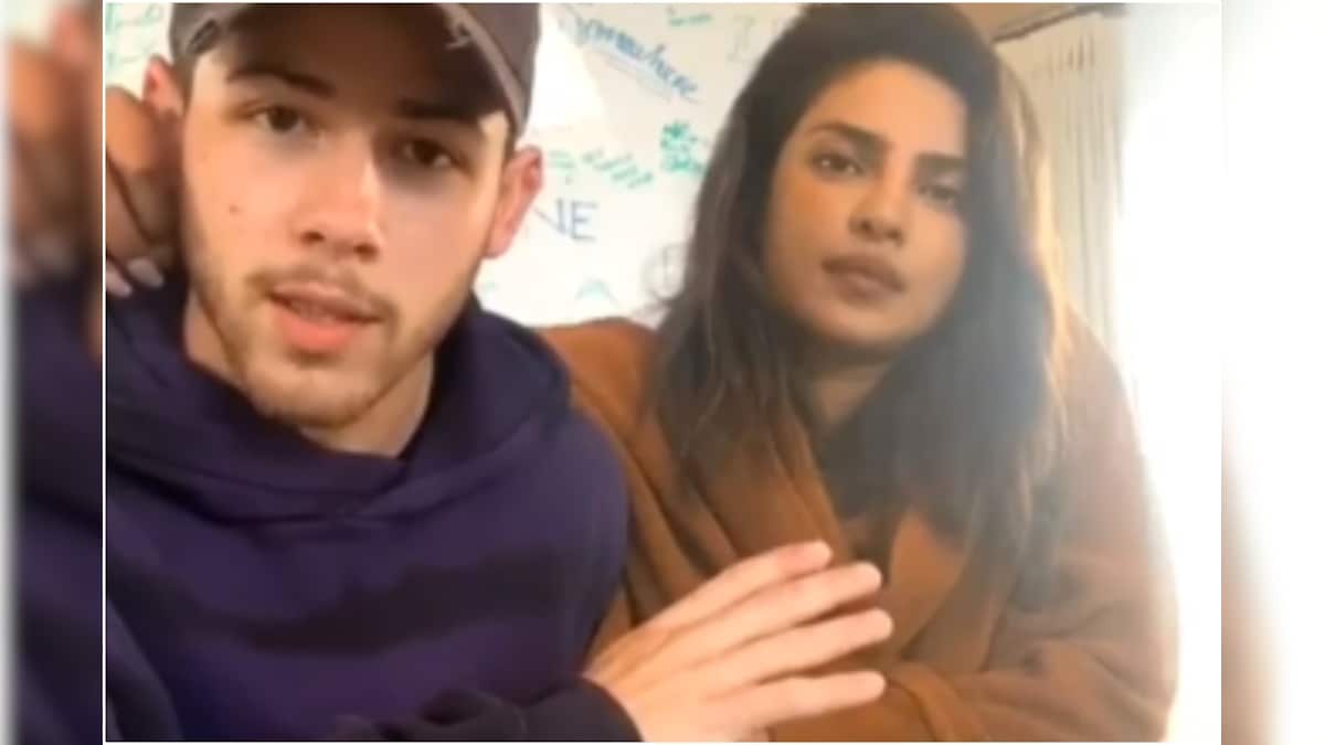Priyanka Chopra Sex Sex Sex - Priyanka Chopra Plays with Nick Jonas' Ears in Viral Video - News18