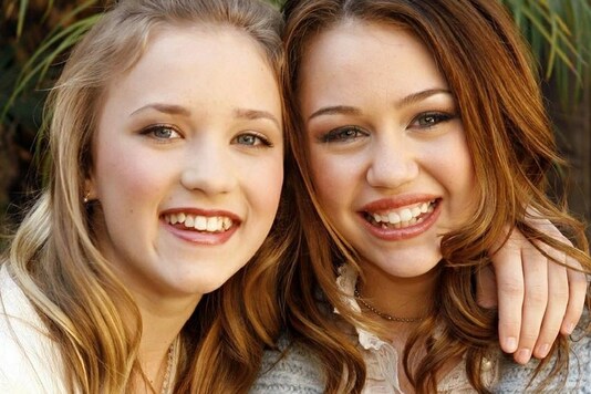 Miley Cyrus Has Reunion Of The Decade With Emily Osment