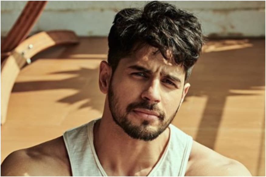 COVID-19: Sidharth Malhotra Tries Cooking Prawn During Social Distancing