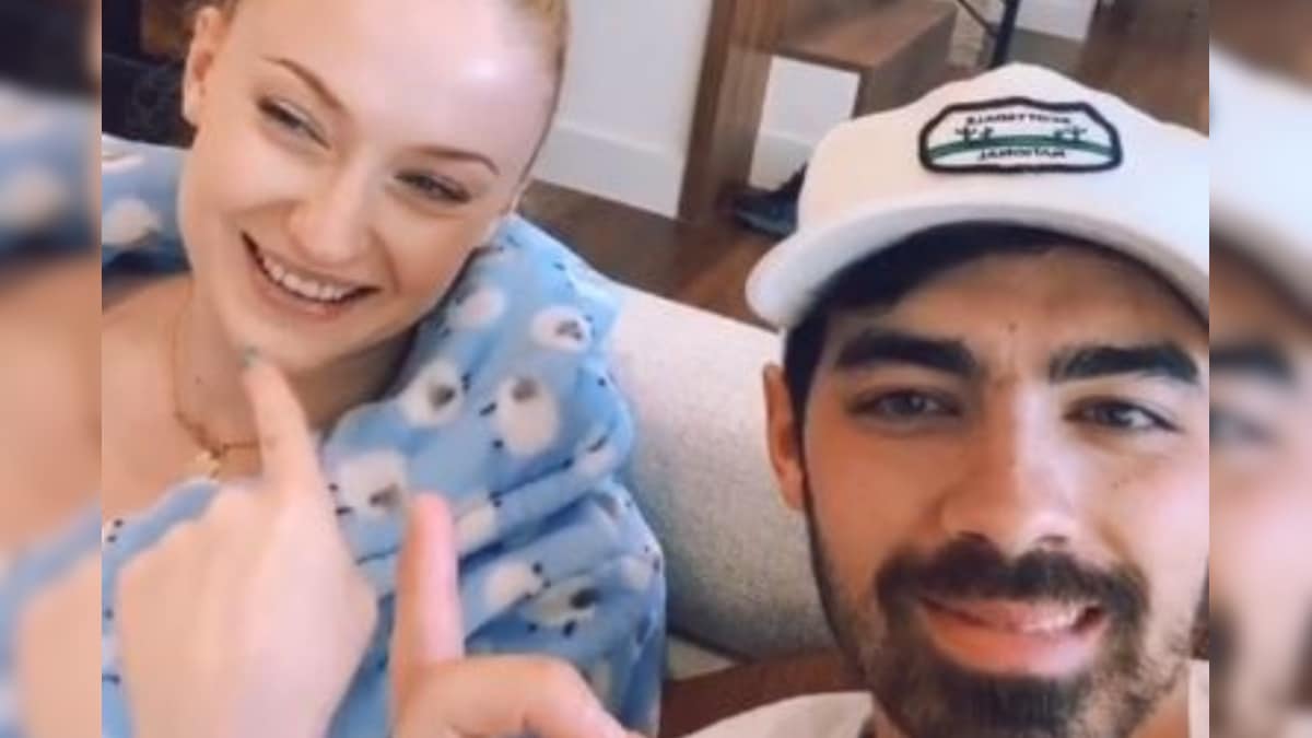 Sophie Turner And Joe Jonas Take Tiktok Couples Challenge Reveal Who Fell In Love First 5584