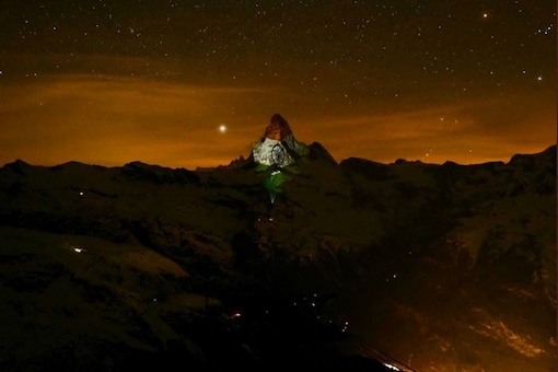 Swiss mountain of Matterhorn lit in tricolour. (Twitter)