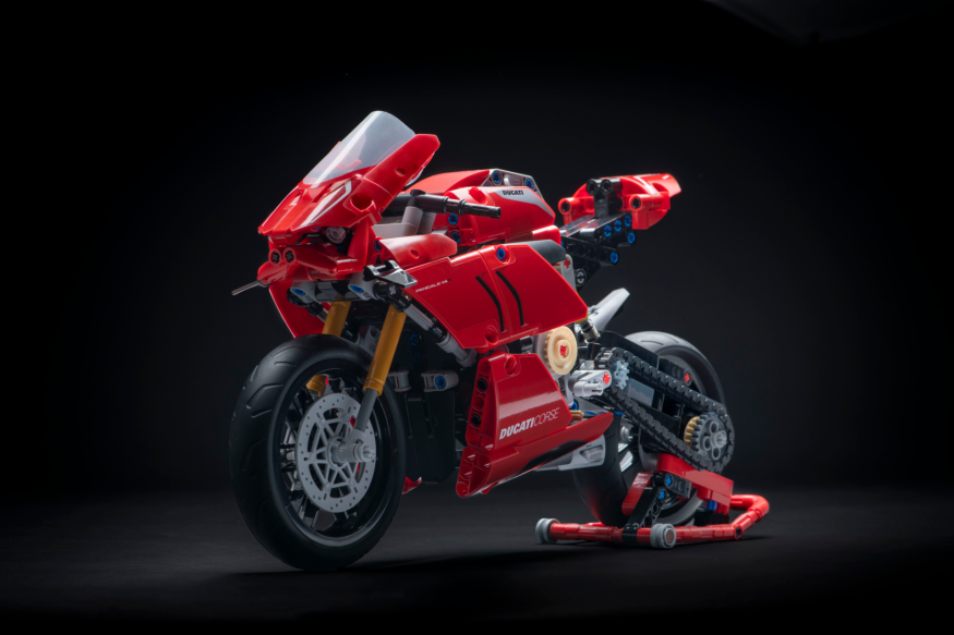 Ducati clearance lego v4