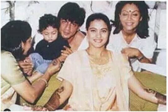 This Throwback Pic of Shah Rukh Khan and Gauri from Kajol’s Mehendi Ceremony is for Keeps