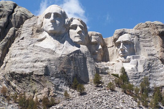 Mount Rushmore is Attracting Visitors Escaping US Coronavirus Lockdowns