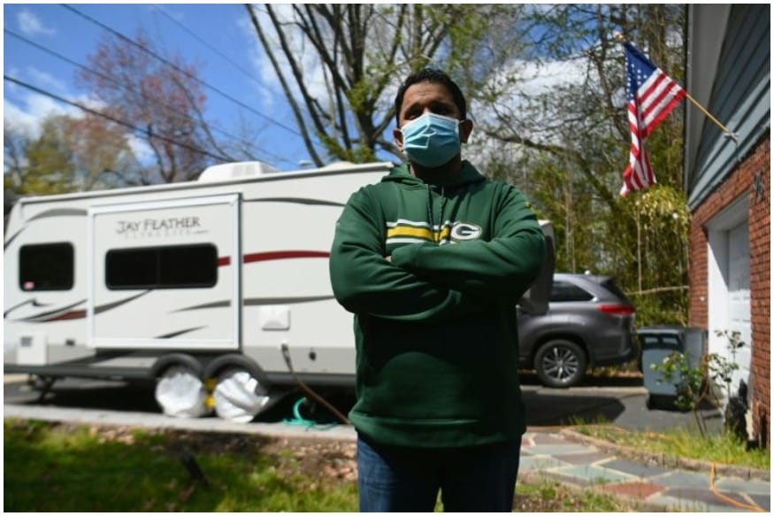 You are currently viewing Facebook Group is Helping Covid-19 Doctors with Mobile Homes to Protect Their Families from Infection