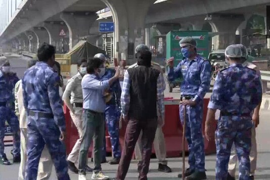 Haryana government's decision led to chaos at Delhi-Faridabad border points. (Image: Twitter/ANI)