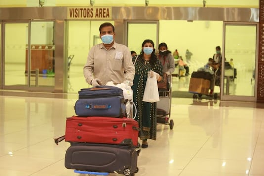 All incoming baggage were disinfected, before handing them over to the people. Among those who landed, pregnant ladies, those above 75 years of age and children below the age of 10 will be sent to their homes where they will be quarantined for 14 days. Passengers having underlying health issues will be moved to the hospitals for further treatment. (Image: News18 Kerala)
