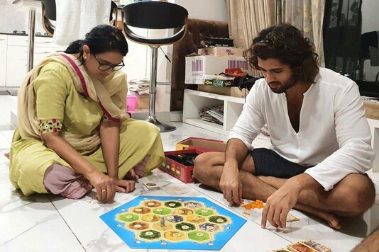 Lockdown Diaries: Vijay Deverakonda Enjoys Board Game With Mother