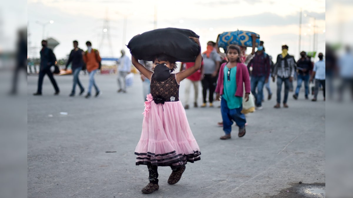 Over 1 Crore Migrant Workers Walked to Their Home States During Lockdown till June: Govt Informs Parl