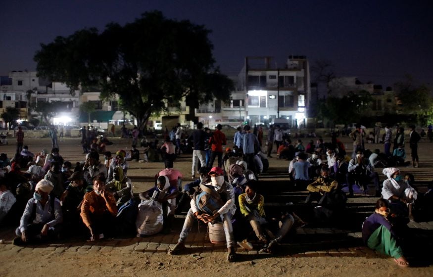 Chaos in Ghaziabad as Thousands of Migrant Workers Gather at Ramlila ...