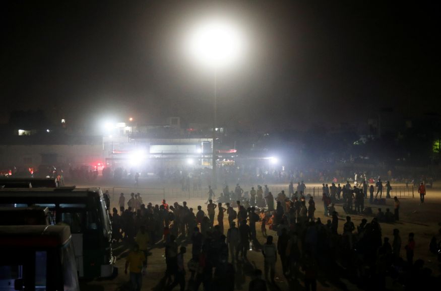 Chaos in Ghaziabad as Thousands of Migrant Workers Gather at Ramlila ...