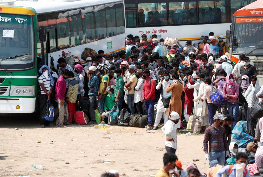 Chaos in Ghaziabad as Thousands of Migrant Workers Gather at Ramlila ...