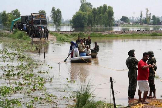 File photo of a tributary of the Sutlej river.

REUTERS/Stringer (INDIA) - GM1E48H1QAX01