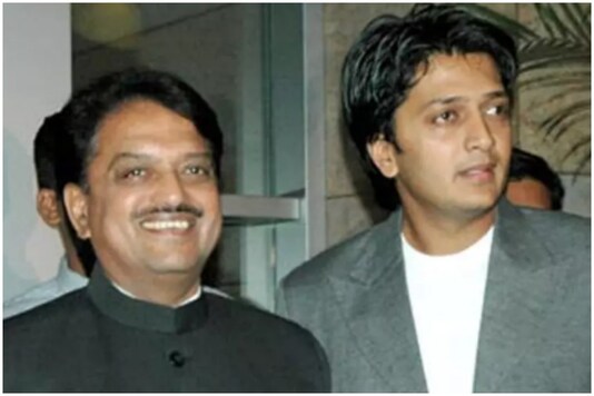 Riteish Deshmukh Shares A Tear-jerking Video On Father Vilasrao Deshmukh’s Birth Anniversary