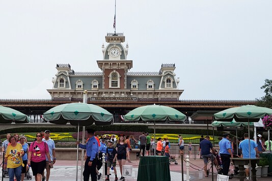 FILE PHOTO: Security officers staff the entrance at the Walt Disney World's Magic Kingdom in Orlando, Florida, U.S. June 13, 2016. REUTERS/Barbara Liston/File photo
