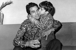 Bobby Deol Digs Out Adorable Throwback Pic With Dharmendra on His 85th B'day