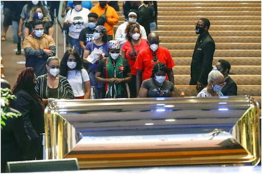 New York Stock Exchange Holds Nearly 9-minute Silence in Honour of George Floyd New York Stock Exchange Holds Nearly 9-minute Silence in Honour of George Floyd