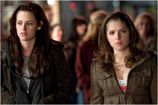 Anna Kendrick and Kristen Stewart