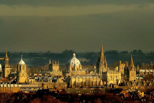 The rooftops of the university city of Oxford are seen from the south
west. (REUTERS/Peter
Macdiarmid)