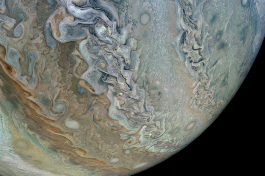 Stunningly Detailed Jupiter Photos By Juno Spacecraft Published By Nasa See Here News18