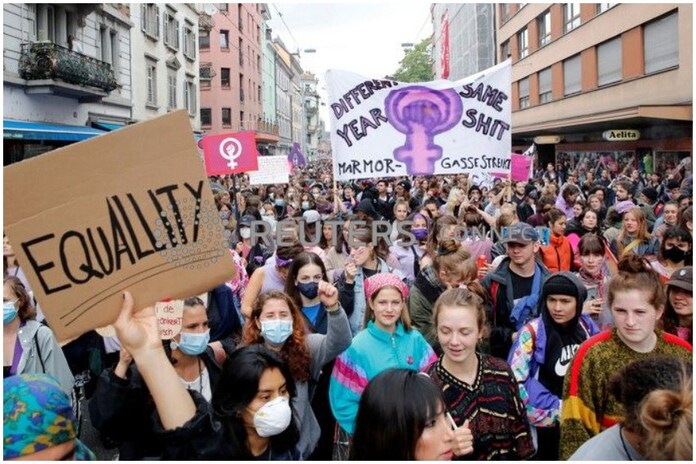 Women Bear the Brunt of Coronavirus Fallout in Workplace as ...
