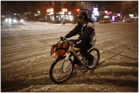 A Thai Pilot is Now Delivering Food on Bike after the COVID-19 ...