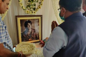 Union Law Minister Visits Sushant's Patna Home, Offers Condolences