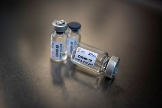Phials of an mRNA type vaccine candidate for the coronavirus disease (COVID-19) are pictured at Chulalongkorn University during  the development of an mRNA type vaccine for the coronavirus disease (COVID-19) in Bangkok, Thailand, May 25, 2020. (Image: REUTERS/File)