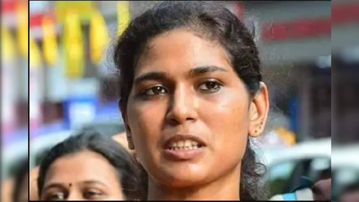 Rahana Fathima Hot Sex Video - Activist Rehana Fathima Booked for Posting Video of Her Kids Painting on  Half-naked Body - News18