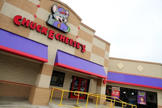 A Chuck E Cheese restaurant is pictured in Oceanside, California. (Image: Reuters)
