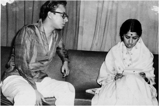 RD Burman and Lata Mangeshkar. Pic: @FilmHistoryPic
