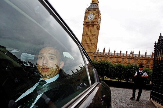 FILE PHOTO: Mark Sedwill, the top civil servant at Britain's Home Office leaves the Houses of Parliament after giving evidence at a Commons Home Affairs Select Committee hearing in London July 8, 2014.  (REUTERS)