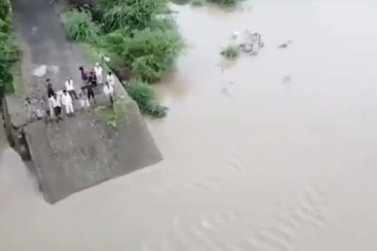 Watch: 30-year-old Bridge Washed Away in Junagadh as Heavy Rains ...
